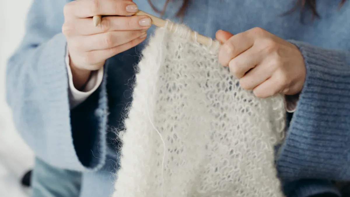 How to Knit a Scarf: Step-by-Step Instructions for Beginners